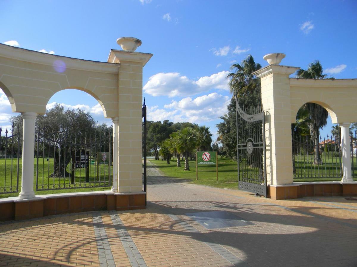Апартаменти Oliva Nova Golf Екстер'єр фото